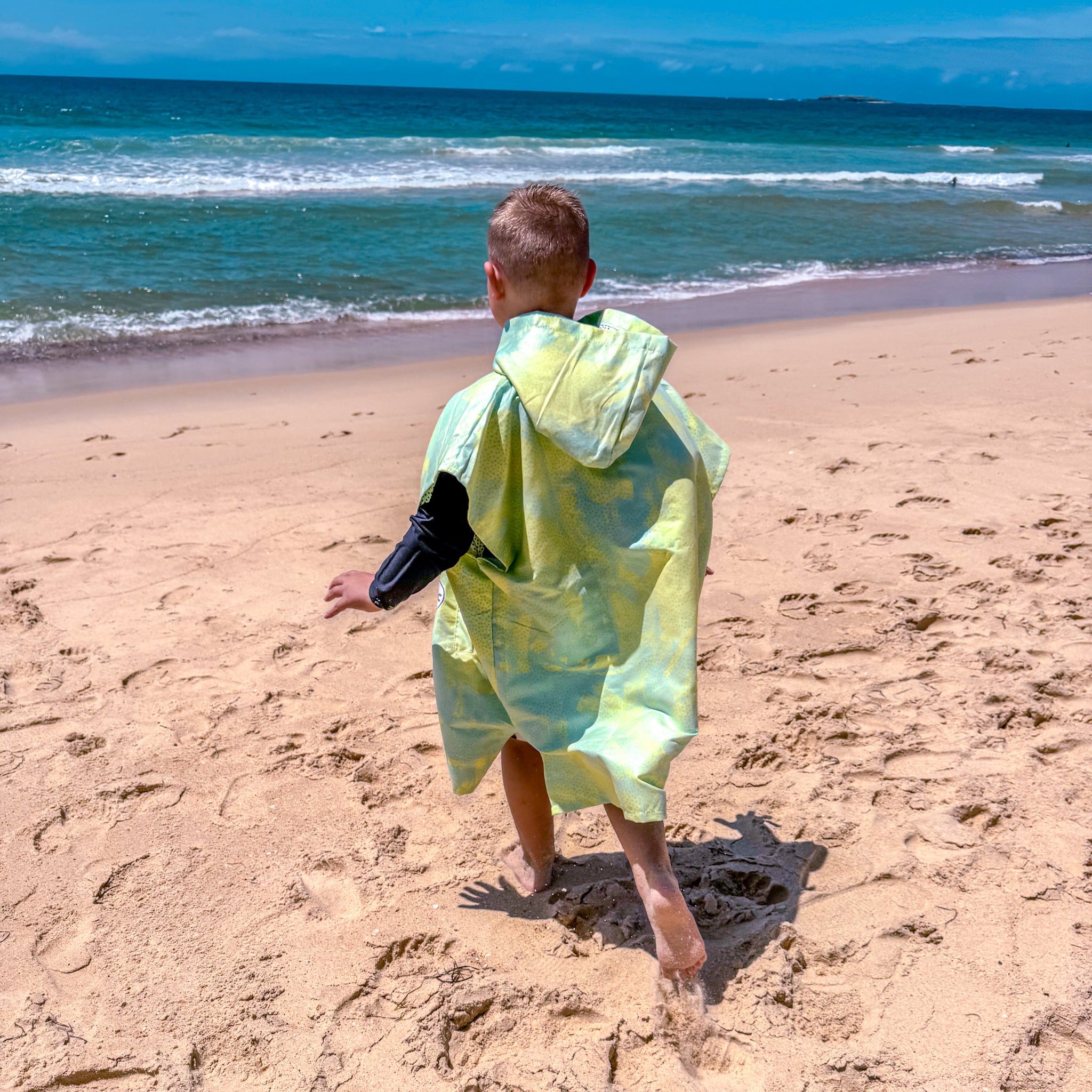 Medium Microsuede Hooded Towel - Pine Lime